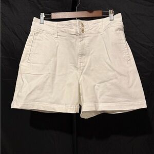 Maurices Women's 5” A-line‎ High Rise Original Fit Super Stretch White Shorts